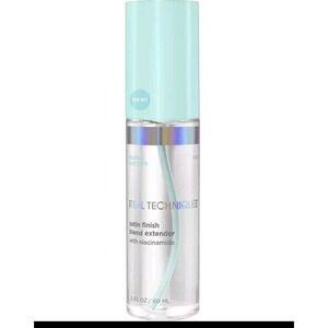 Real Techniques Setting Spray Satin Finish Extender for Face MakeUp 2oz Blur+Mat